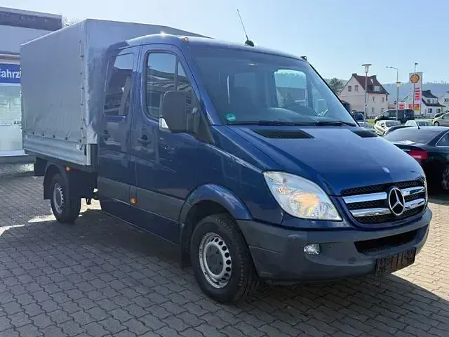Używany Mercedes Sprinter 163 KM (119 kW) 2012 Niebieski