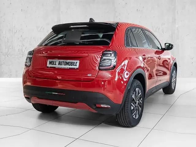Rot Neu 2025 Fiat 600E Red SUV | 26.980 € (Superpreis) - Bild 1/3