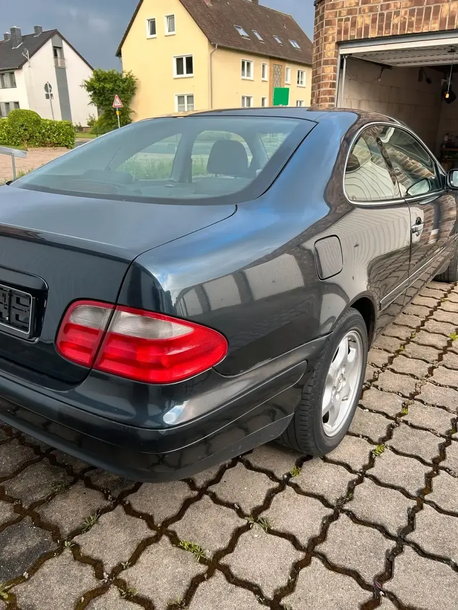 Gebraucht Mercedes CLK320 218 PS (160 kW) 1997 Schwarz Coupé