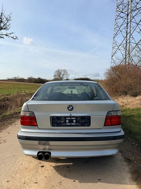 Gebraucht BMW 316 102 PS (75 kW) 1998 Andere farben Coupé