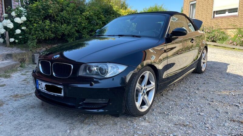 Schwarz Gebraucht 2008 BMW 125 Cabriolet Performance Cabrio | 7.950 € (Fairer Preis) - Bild 1/4