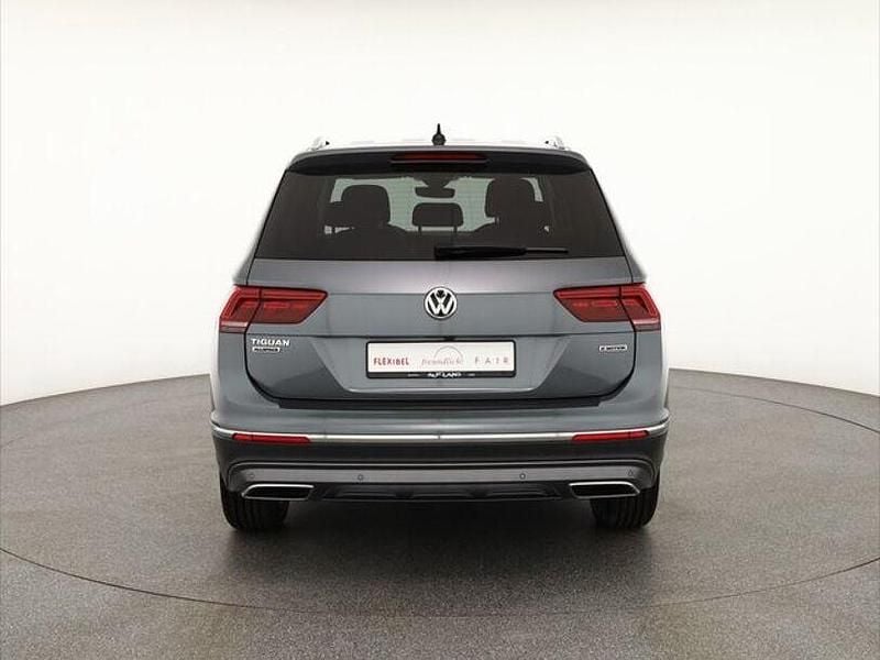 Gebraucht VW Tiguan Allspace Highline 200 PS (147 kW) 2021 Grau SUV