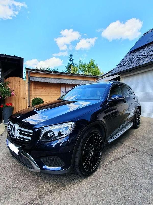 Gebraucht Mercedes GLC350 258 PS (189 kW) 2017 Blau SUV