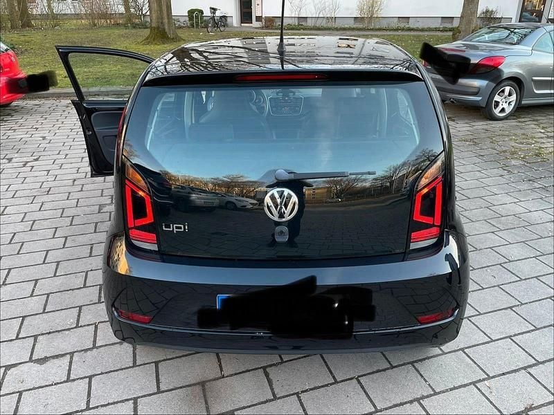 Second-hand VW up! 60 CP (44 kW) 2018 Negru Hatchback