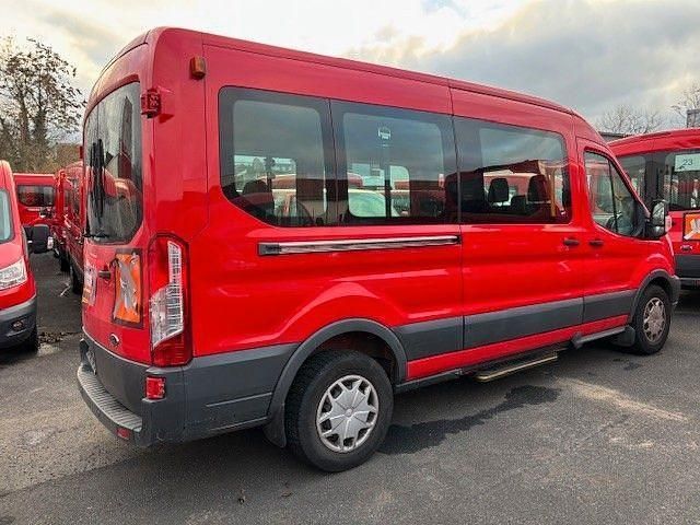 Second-hand Ford Transit Trend 105 CP (77 kW) 2017 Roșu Break