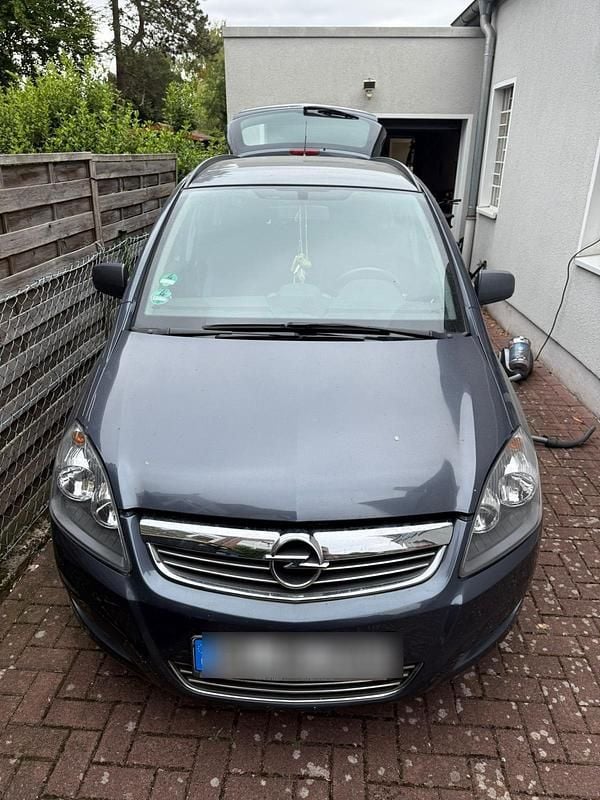 Blau Gebraucht 2010 Opel Zafira Van / Kleinbus | 4.699 € (Fairer Preis) - Bild 1/4