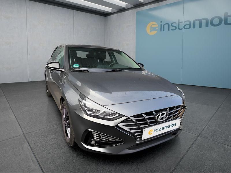 Gebraucht Hyundai i30 160 PS (117 kW) 2021 Grau Kleinwagen
