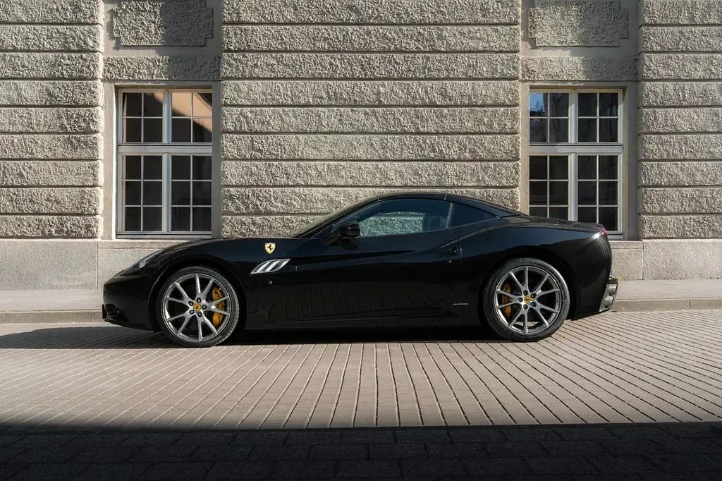Gebraucht Ferrari California 489 PS (359 kW) 2013 Schwarz Cabrio