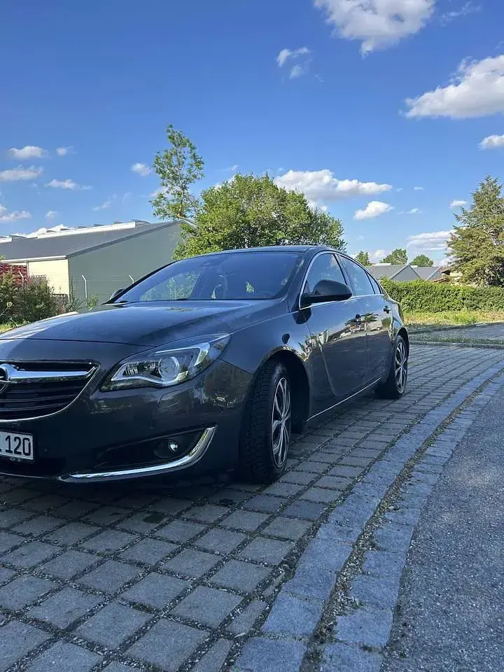 Gebraucht Opel Insignia Innovation 170 PS (125 kW) 2015 Grau Limousine
