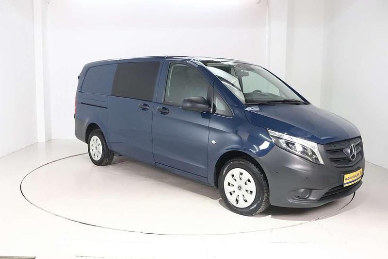 Gebraucht Mercedes Vito 163 PS (119 kW) 2020 Blau Van