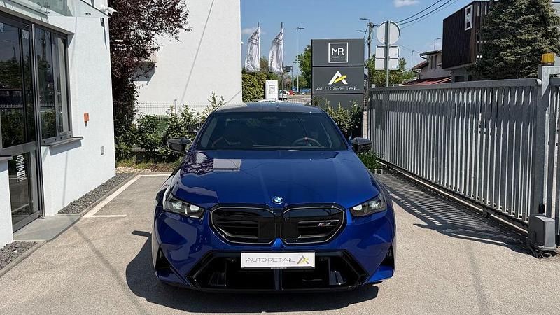 Neu BMW M5 Performance 585 PS (430 kW) 2026 Blau Limousine