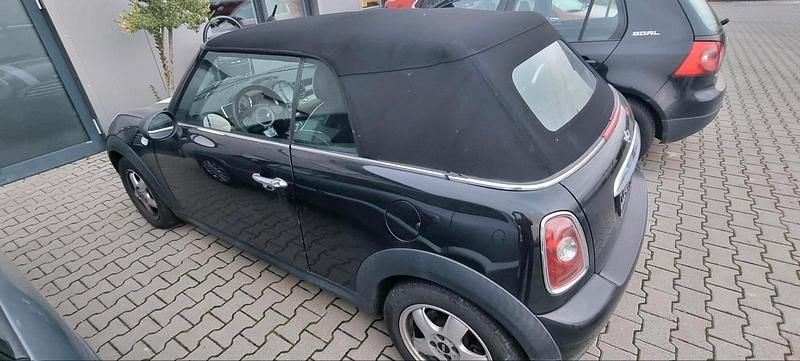 Schwarz Gebraucht 2010 Mini One Cabriolet Cabrio | 4.400 € (Fairer Preis) - Bild 1/4