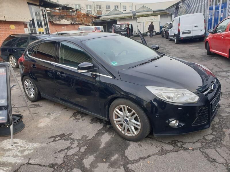 Schwarz Gebraucht 2011 Ford Focus Titanium Coupé | 6.299 € (Fairer Preis) - Bild 1/4