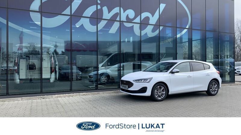 Frozen white Gebraucht 2024 Ford Focus Titanium Limousine | 26.900 € (Etwas zu teuer) - Bild 1/4