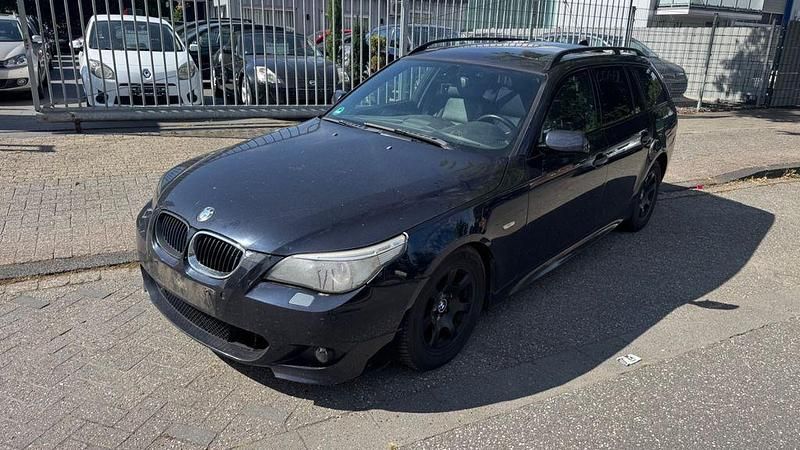 Schwarz Gebraucht 2005 BMW 530 Shadowline Kombi | 2.450 € (Superpreis) - Bild 1/4