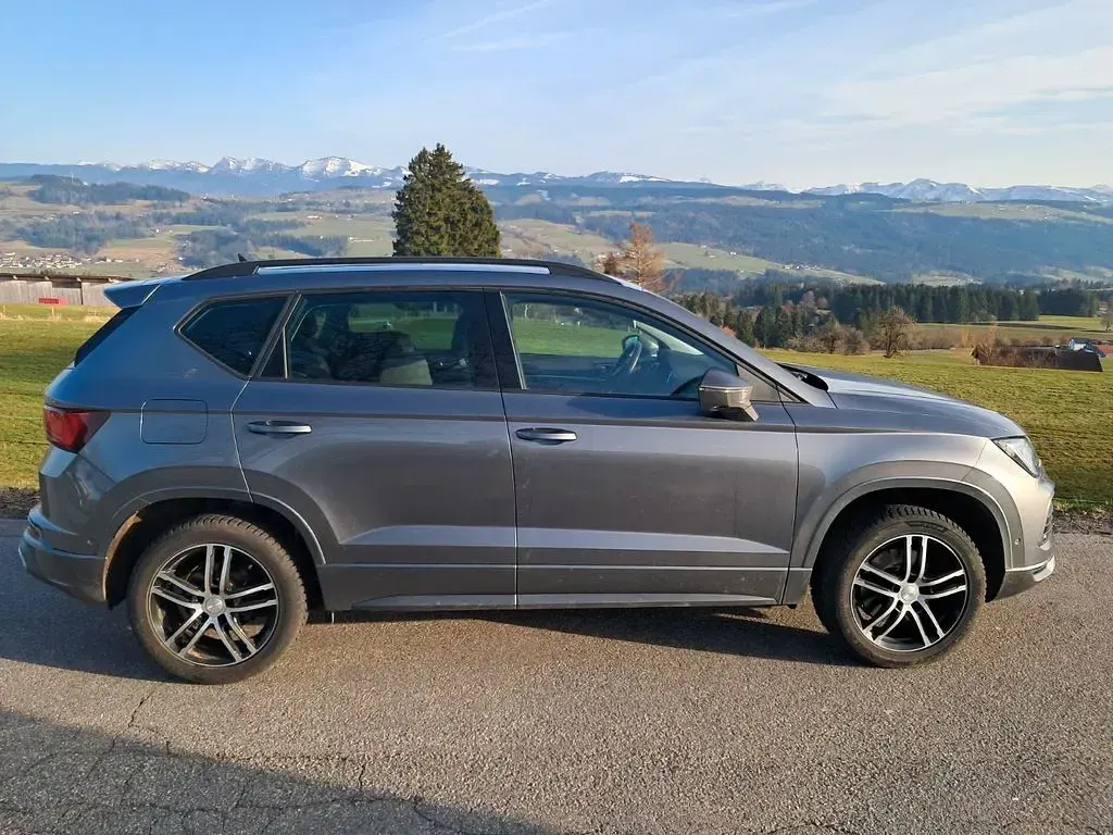 Gebraucht Seat Ateca 4Drive 190 PS (139 kW) 2022 Grau SUV