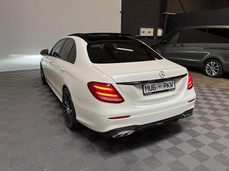 Gebraucht Mercedes E220 AMG 194 PS (142 kW) 2018 Weiß Limousine