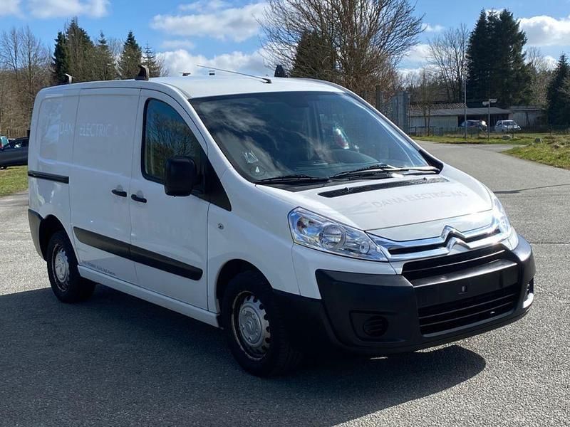 Second-hand Citroën Jumpy 90 CP (66 kW) 2014 Alb Monovolum