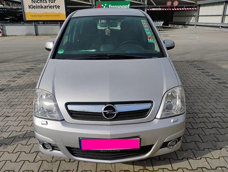 Grau Gebraucht 2006 Opel Meriva Van / Kleinbus | 1.500 € (Guter Preis) - Bild 1/4