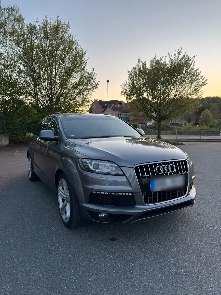 Gebraucht Audi Q7 Comfort 245 PS (180 kW) 2015 Grau SUV