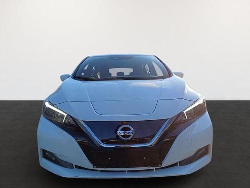 Gebraucht Nissan Leaf Acenta 110 kW (150 PS) 2021 Weiß Kleinwagen