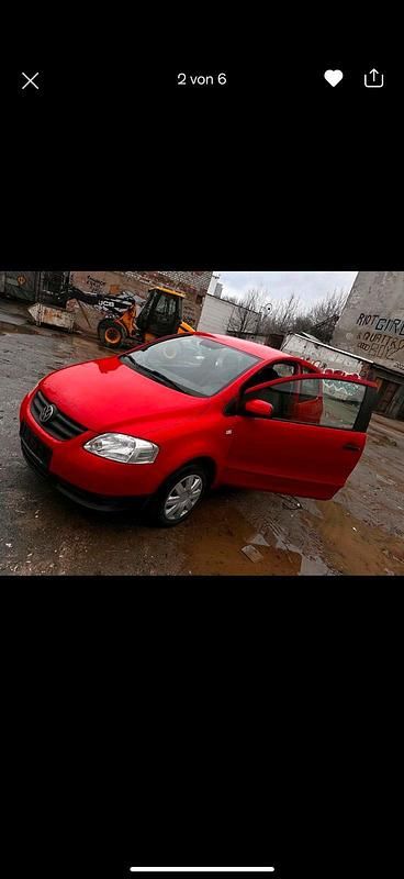 Rot Gebraucht 2009 VW Fox Kleinwagen | 1.000 € (Guter Preis) - Bild 1/4