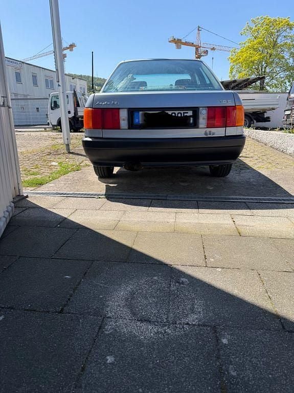 Second-hand Audi 80 88 CP (64 kW) 1987 Albastru Berlinǎ