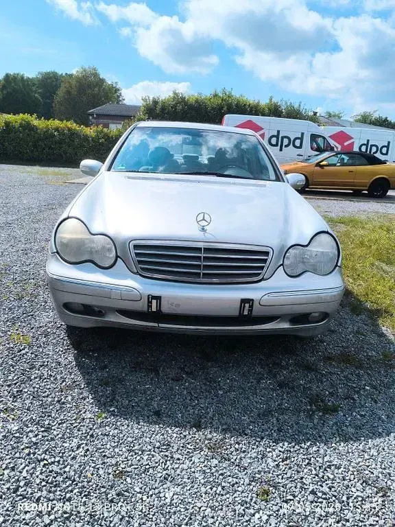Gebraucht Mercedes C180 Elegance 143 PS (105 kW) 2003 Silber Limousine