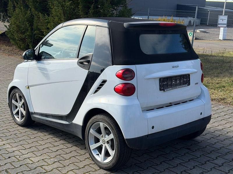 Gebraucht Smart ForTwo Cabrio 71 PS (52 kW) 2010 Weiß Cabrio