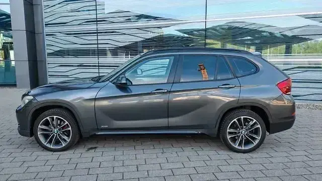 Gebraucht BMW X1 Sport Line 184 PS (135 kW) 2012 Grau SUV