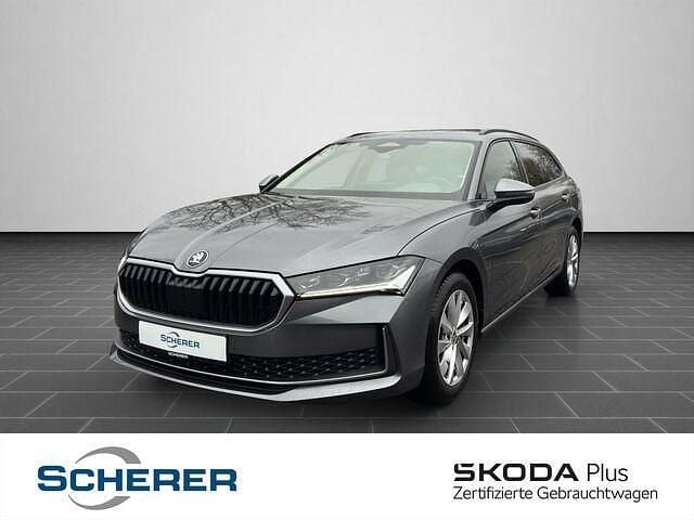 Graphitegrau metallic Gebraucht 2024 Skoda Superb Selection Kombi | 31.850 € (Guter Preis) - Bild 1/2