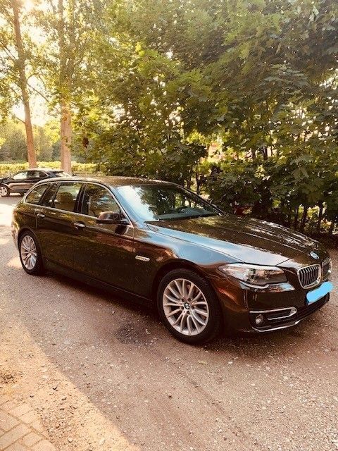 Braun Gebraucht 2014 BMW 530 Luxury Line Kombi | 16.599 € (Guter Preis) - Bild 1/4
