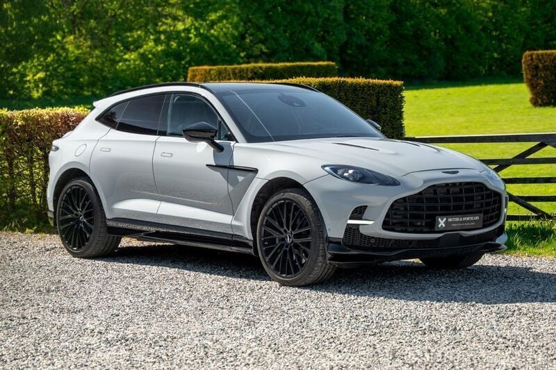 Grau Gebraucht 2023 Aston Martin DBX 707 SUV | 169.800 € (Superpreis) - Bild 1/4