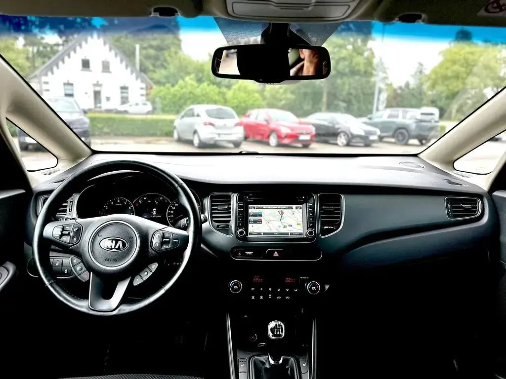 Gebraucht Kia Carens 135 PS (99 kW) 2016 Cassisschwarz met. Van / Kleinbus