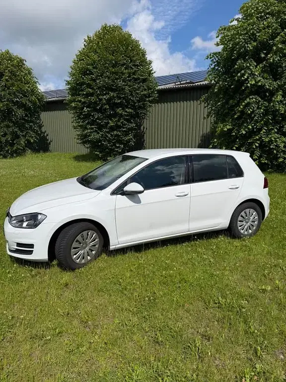 Gebraucht VW Golf VII 86 PS (63 kW) 2016 Weiß Limousine