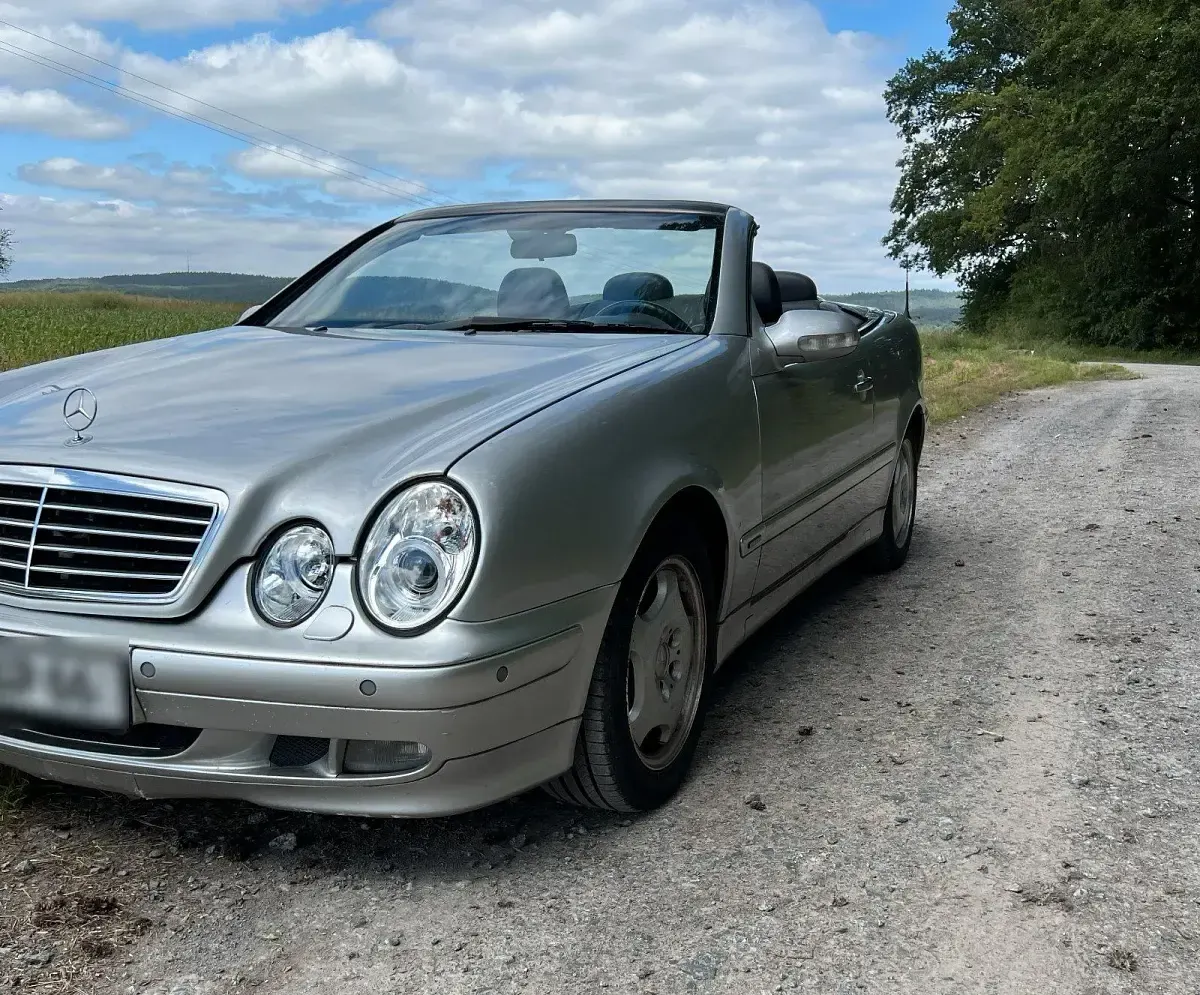 Gebraucht Mercedes CLK200 136 PS (100 kW) 1999 Silber Cabrio