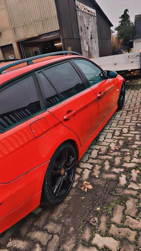 Gebraucht BMW 320 163 PS (119 kW) 2008 Rot Kombi