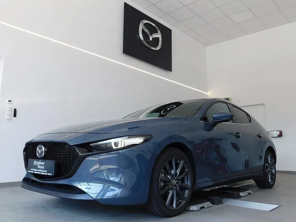 Gebraucht Mazda 3 Center-Line 140 PS (102 kW) 2025 Grau Limousine