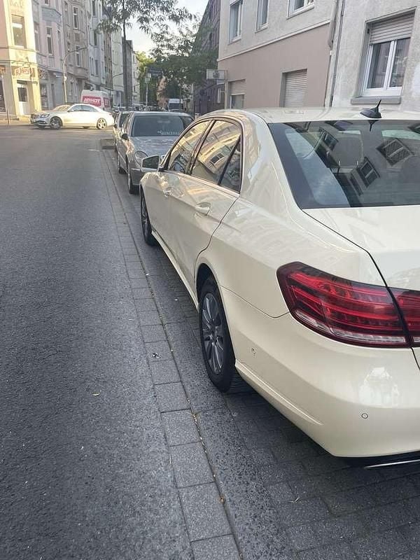 Gebraucht Mercedes E200 136 PS (100 kW) 2016 Limousine