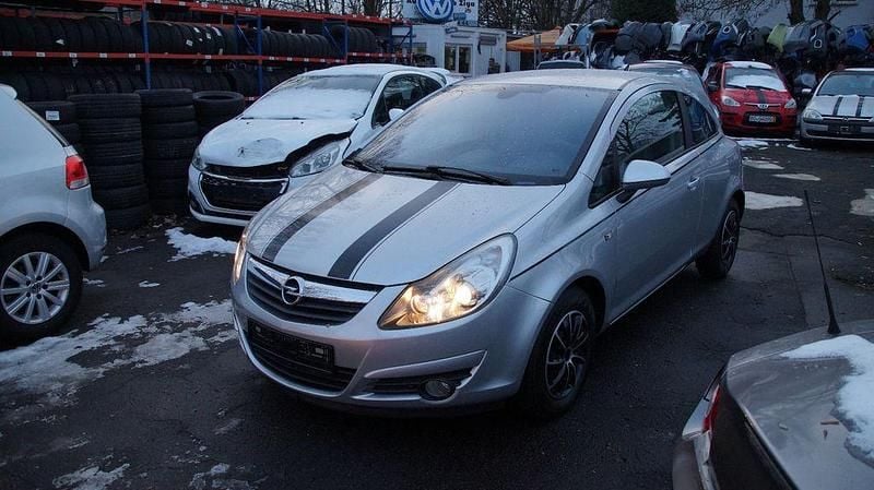 Silber Gebraucht 2010 Opel Corsa Innovation Kleinwagen | 2.750 € (Guter Preis) - Bild 1/4