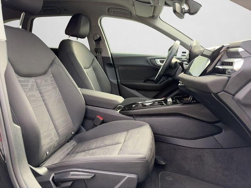 Gebraucht Audi A5 Ambiente 204 PS (150 kW) 2025 Mythosschwarz metallic (metallic) Kombi