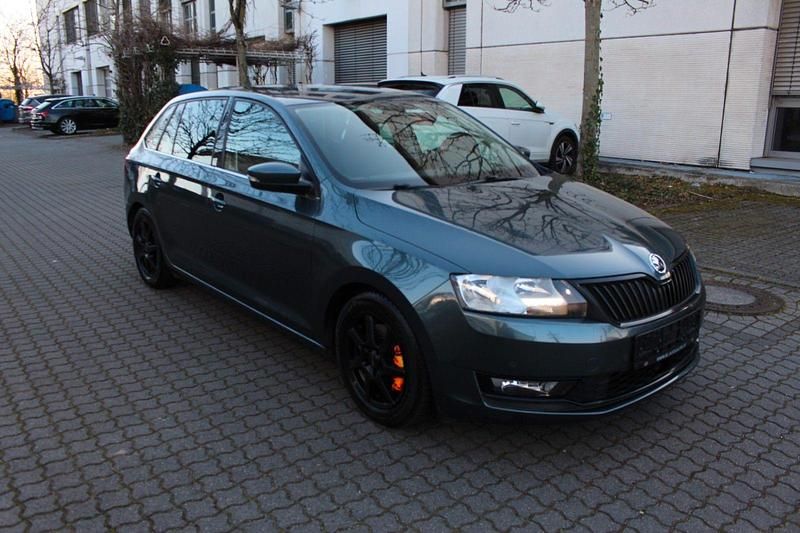 Gebraucht Skoda Rapid Ambition 110 PS (80 kW) 2018 Grau Kombi