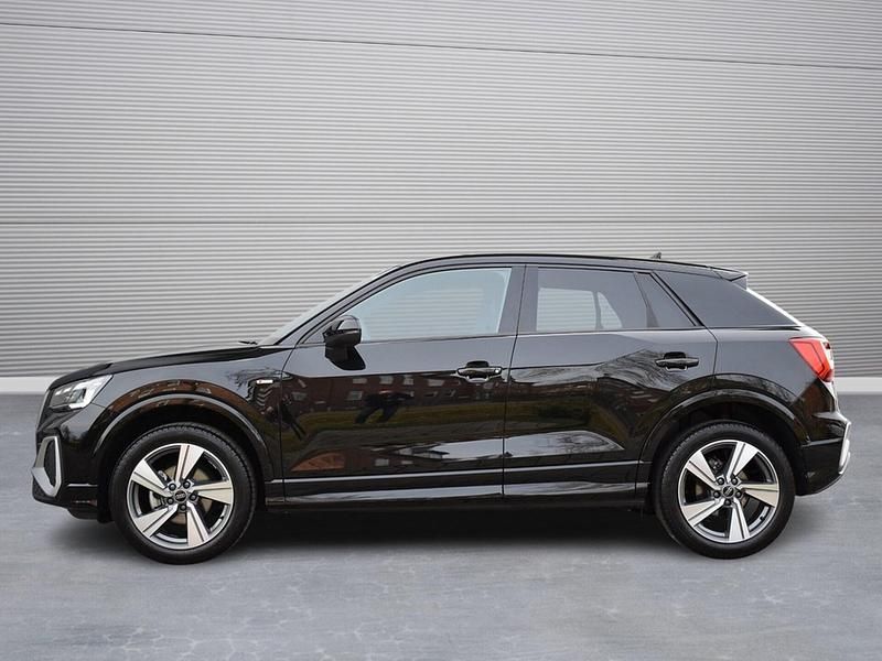 Gebraucht Audi Q2 S-Line 150 PS (110 kW) 2025 Mythosschwarz metallic SUV