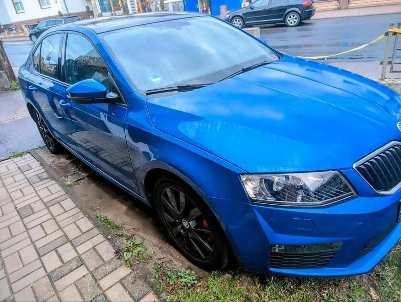 Gebraucht Skoda Octavia RS 220 PS (161 kW) 2016 Blau Kleinwagen