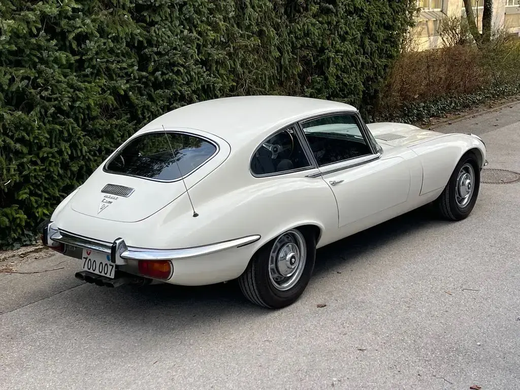 Second-hand Jaguar E-Type 268 CP (197 kW) 1972 Alb Coupe