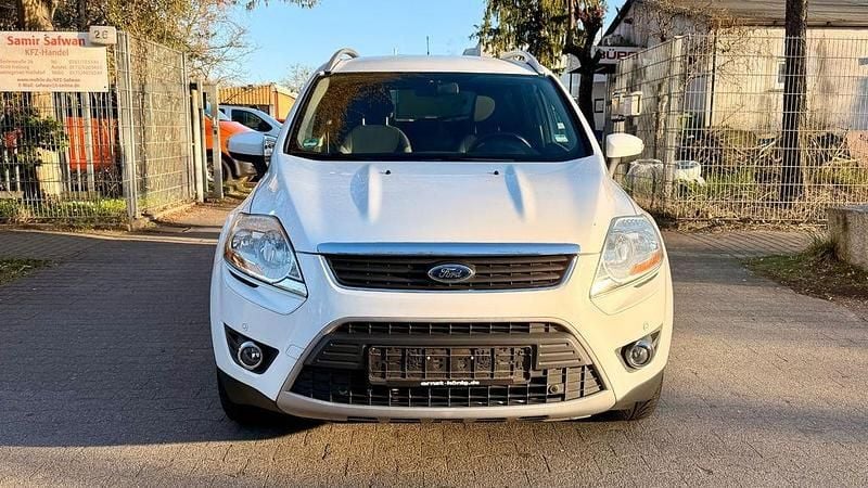 Gebraucht Ford Kuga Champions Edition 140 PS (102 kW) 2012 Weiß SUV