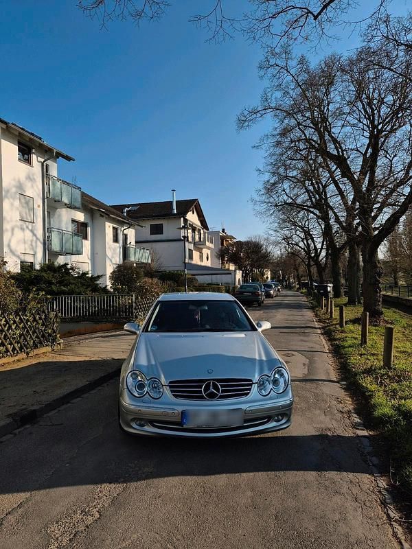 Gebraucht Mercedes CLK320 218 PS (160 kW) 2002 Silber Coupé