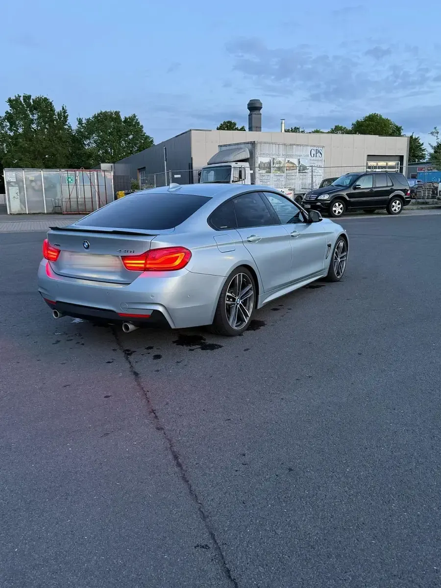 Gebraucht BMW 440 M Sport 326 PS (239 kW) 2018 Silber Coupé