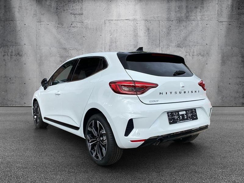 Neu Mitsubishi Colt Intense 91 PS (66 kW) 2025 Artic white solid Limousine
