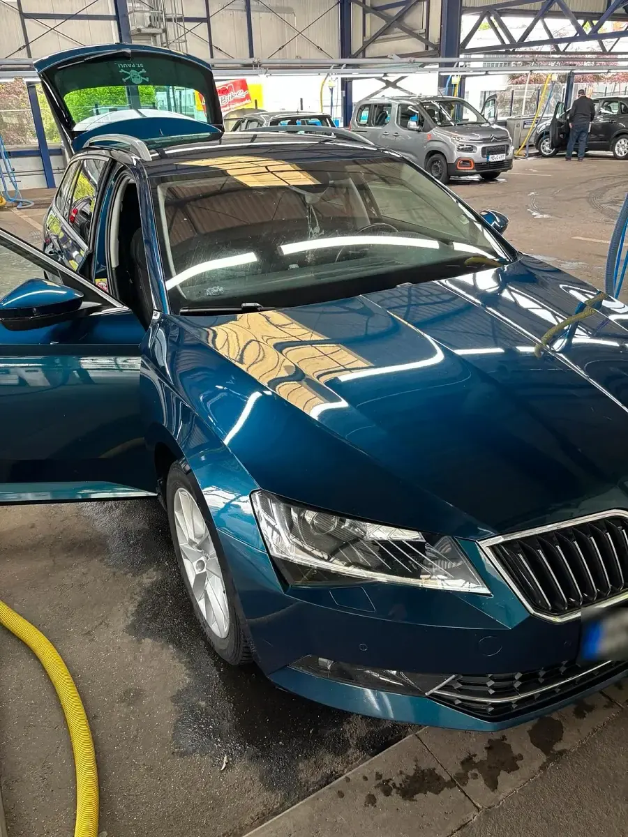 Gebraucht Skoda Superb Style 150 PS (110 kW) 2017 Blau Kombi